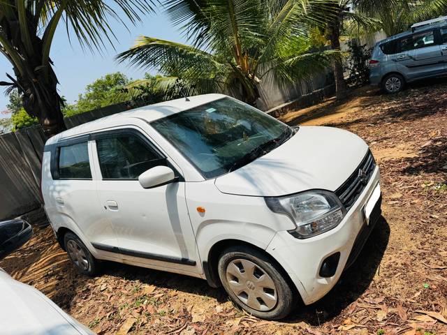 https://images10.gaadi.com/usedcar_image/4524728/original/edb8340d0a1cd63515e155d886ea55b8.jpg?imwidth=6400