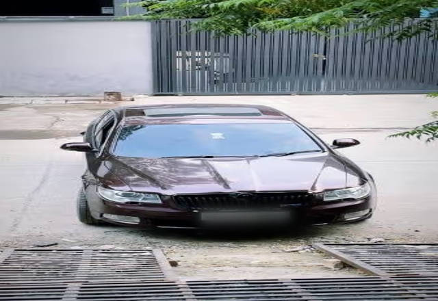 https://images10.gaadi.com/usedcar_image/4524744/original/b92099c5-4a25-406e-bdc9-9cbcb3b2aa8d.?imwidth=6402