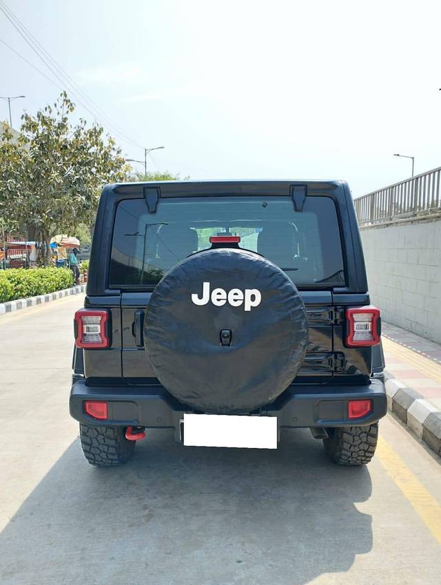 https://images10.gaadi.com/usedcar_image/4524749/original/processed_5d56f241ce4925f179a2abbd1c8e8001.jpg?imwidth=6402