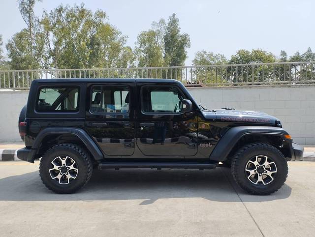 https://images10.gaadi.com/usedcar_image/4524749/original/processed_bb192e56ea62e272bcd229298c237e75.jpg?imwidth=6401