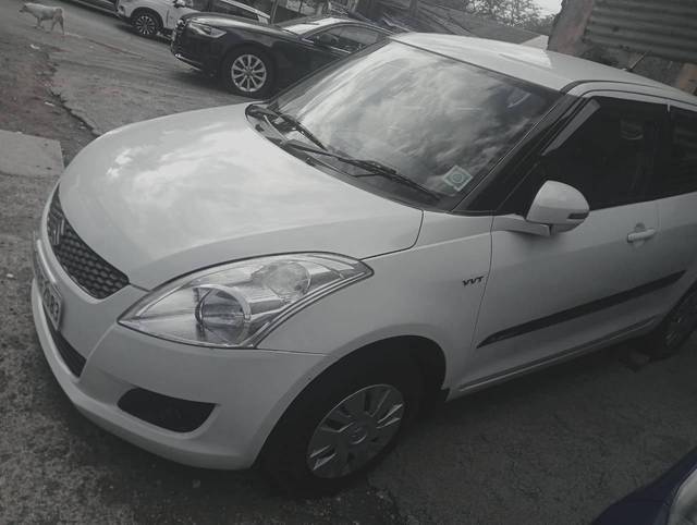 https://images10.gaadi.com/usedcar_image/4524752/original/processed_a70fdbb4181f3ea8324a88b41f1c6cee.jpg?imwidth=6402