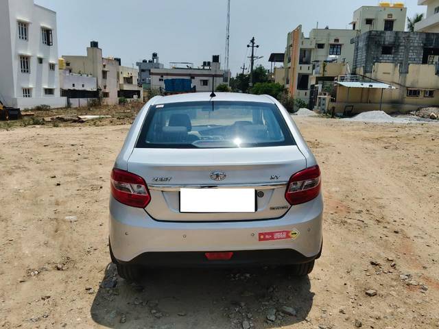 https://images10.gaadi.com/usedcar_image/4524754/original/processed_a6e09cb1-4f57-4e7c-a148-28657858a62d.jpg?imwidth=6401