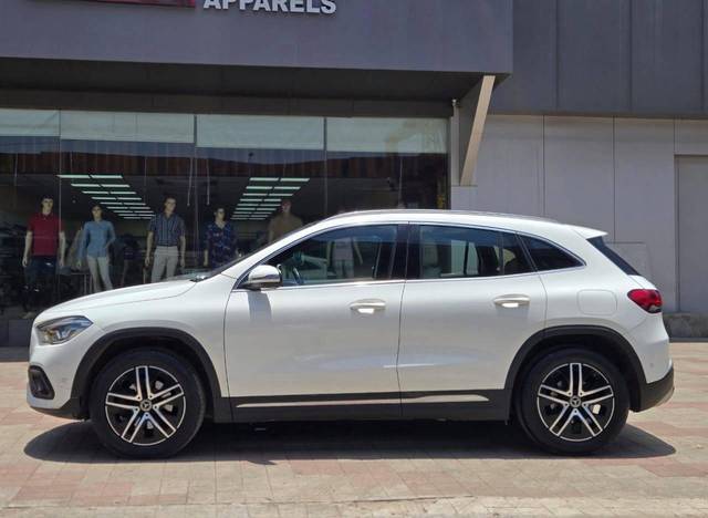 https://images10.gaadi.com/usedcar_image/4524759/original/processed_e562746815751067ed86f8cadb30afc6.jpg?imwidth=6402