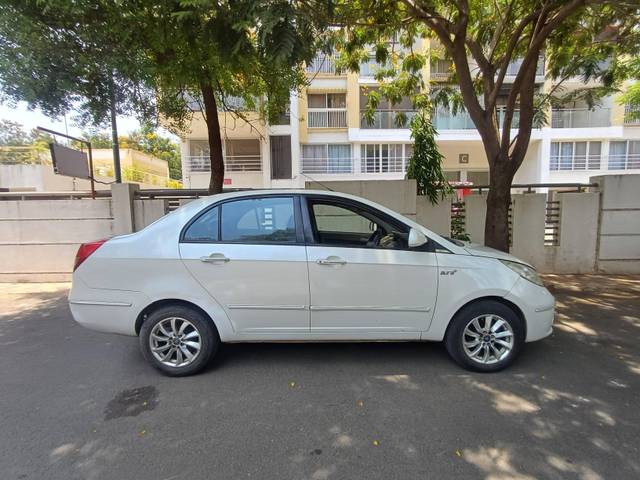 https://images10.gaadi.com/usedcar_image/4524760/original/processed_4f44618e-79c2-4ccf-9471-d558609efd37.jpg?imwidth=6401