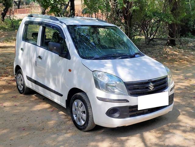 https://images10.gaadi.com/usedcar_image/4524763/original/processed_44b493cf5f45d6e04f7024a12ab072a3.jpg?imwidth=6400