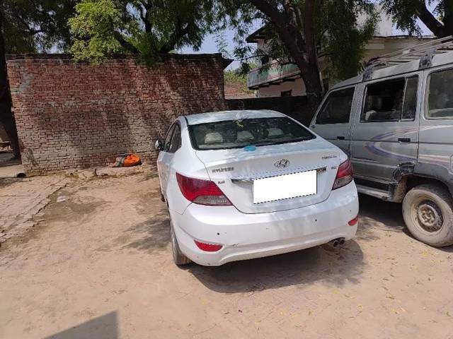 https://images10.gaadi.com/usedcar_image/4524764/original/processed_7b0baf84-dec1-47e5-9b9f-e0e74572b3f9.jpg?imwidth=6400
