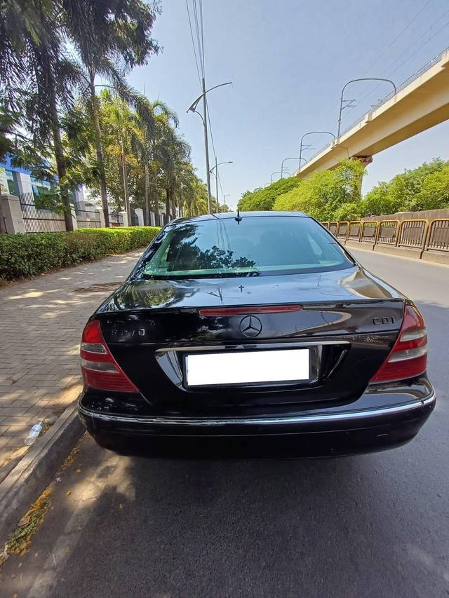 https://images10.gaadi.com/usedcar_image/4524766/original/processed_21532612-c9fb-42fb-ae6e-0f5602d5fa43.jpg?imwidth=6402