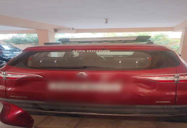 https://images10.gaadi.com/usedcar_image/4524786/original/03193d5d-5aca-438d-8c7d-ef9df0ee7e75.?imwidth=6401