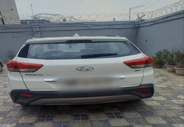 https://images10.gaadi.com/usedcar_image/4524791/original/9a475290-e8c2-4e23-b93a-47eeb95a2282.?imwidth=6402