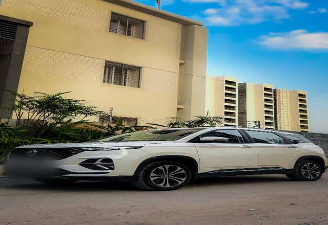 https://images10.gaadi.com/usedcar_image/4524796/original/f9d1cf22-b063-4418-8332-ef81ed5ee2dd.?imwidth=6400