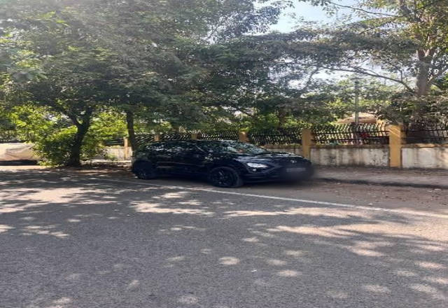 https://images10.gaadi.com/usedcar_image/4524810/original/1d945441-7390-40d3-a82c-64b06bcd21d5.?imwidth=6402