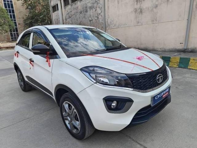 https://images10.gaadi.com/usedcar_image/4524814/original/processed_18221670a98e92f70e2c1740faac4275.jpg?imwidth=6400