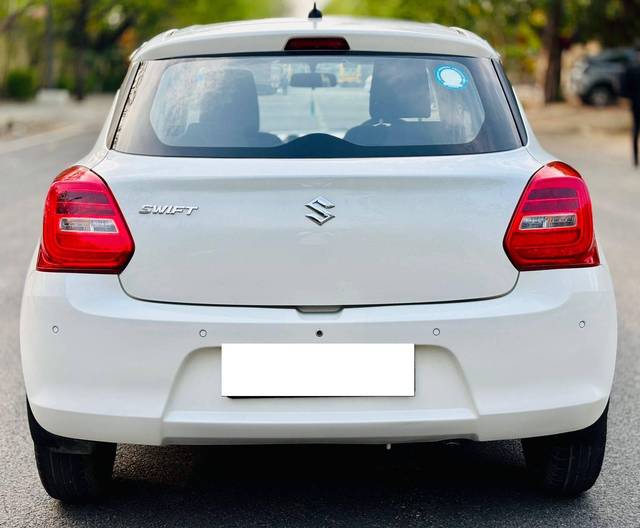 https://images10.gaadi.com/usedcar_image/4524829/original/processed_701a8ccb708cf97fa161c6c65857cf6b.jpg?imwidth=6402