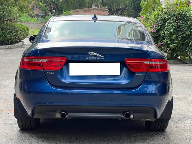 https://images10.gaadi.com/usedcar_image/4524846/original/processed_7e488b7ba24b7586fce0a33f43c4310f.jpg?imwidth=6402