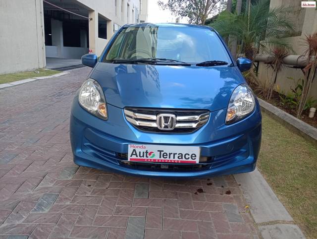 https://images10.gaadi.com/usedcar_image/4524854/original/10ec3f66607ecae23034a03a972bc341.jpg?imwidth=6400
