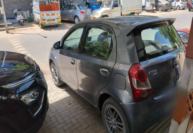 https://images10.gaadi.com/usedcar_image/4524877/original/c8248319-0bcc-4824-9cc1-4d1091dc9777.?imwidth=6401