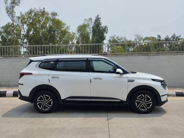 https://images10.gaadi.com/usedcar_image/4524913/original/0ce3ce4656c28044ace0751763435c20.jpg?imwidth=6401