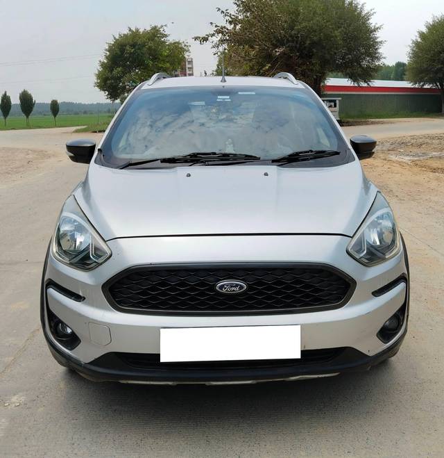 https://images10.gaadi.com/usedcar_image/4524915/original/processed_76a198ddcb2873d55583c260038946d0.jpg?imwidth=6400