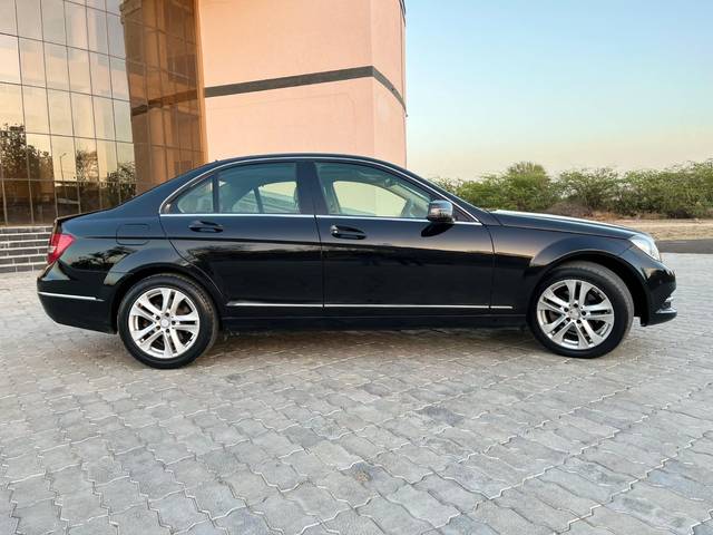 https://images10.gaadi.com/usedcar_image/4524916/original/df340ad89c593cd52947943a97951f3e.jpg?imwidth=6401