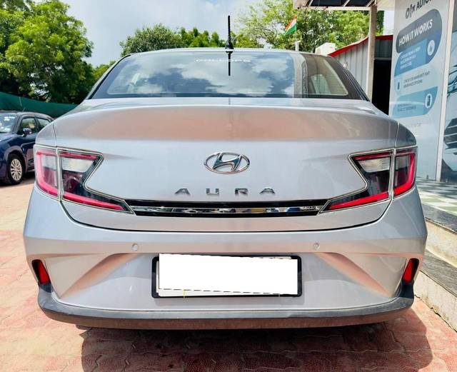https://images10.gaadi.com/usedcar_image/4524921/original/processed_4705c10cd567fc7ba767d39f01f15437.jpg?imwidth=6402