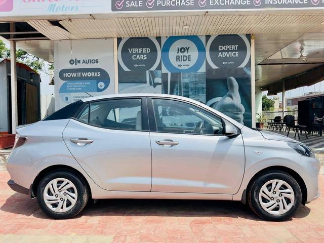 https://images10.gaadi.com/usedcar_image/4524921/original/processed_950ef12d4f3353543c52b03699056b57.jpg?imwidth=6401