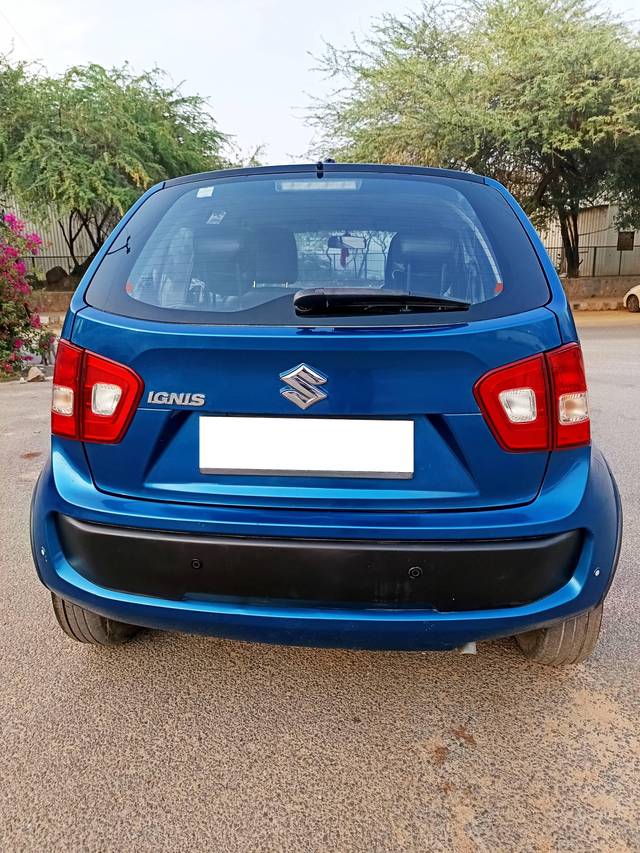 https://images10.gaadi.com/usedcar_image/4524926/original/processed_59a9e82f620d1b93fd43c1d401f53787.jpg?imwidth=6402