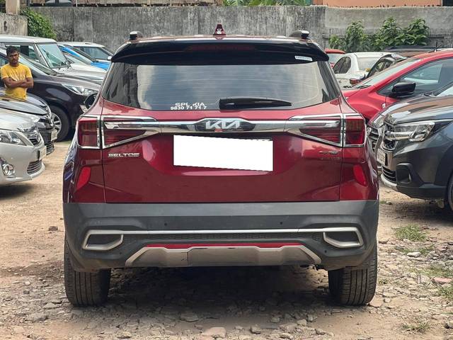 https://images10.gaadi.com/usedcar_image/4524933/original/processed_483d96841d1b9260575add39ed5bc6d8.jpg?imwidth=6401