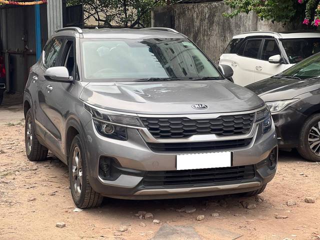 https://images10.gaadi.com/usedcar_image/4524937/original/processed_4532accc1bf1152b940b8446d8aac995.jpg?imwidth=6400