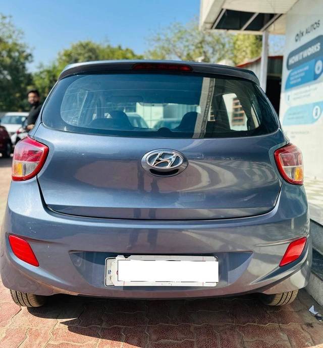 https://images10.gaadi.com/usedcar_image/4524945/original/processed_335b550f2cc5bf51ebe21258e07edf42.jpg?imwidth=6402