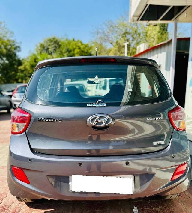 https://images10.gaadi.com/usedcar_image/4524947/original/processed_73cd672d3f684543d1ea5cae182e83c3.jpg?imwidth=6402