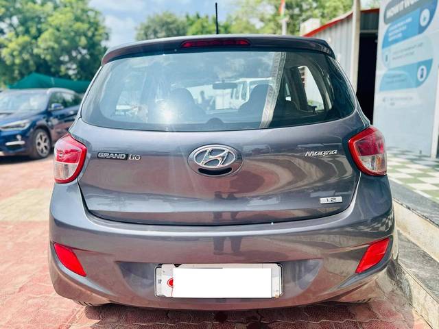 https://images10.gaadi.com/usedcar_image/4524952/original/processed_aca7cb5ad7a3fa2c72b404796a004db1.jpg?imwidth=6402
