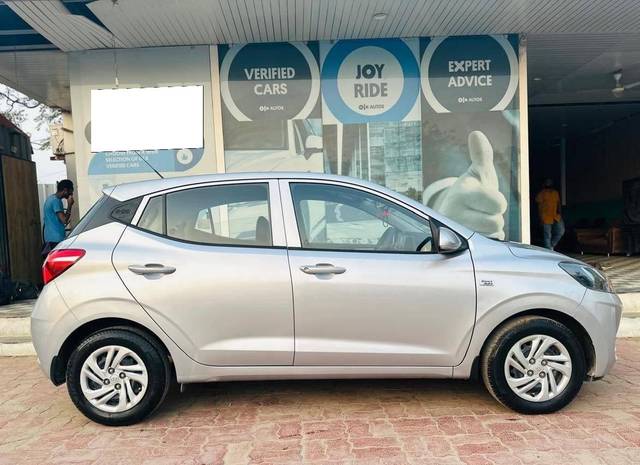 https://images10.gaadi.com/usedcar_image/4524955/original/processed_dfc4472c228d6d07eddb0d283aab8f49.jpg?imwidth=6401