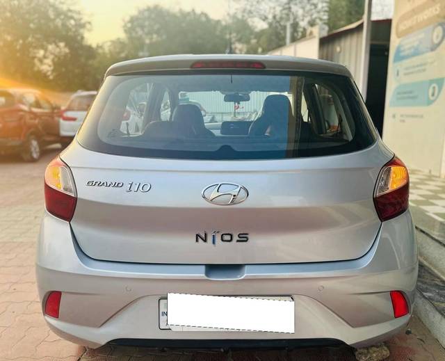 https://images10.gaadi.com/usedcar_image/4524955/original/processed_ea2b90e82dcda7e128a9d8168f464613.jpg?imwidth=6402