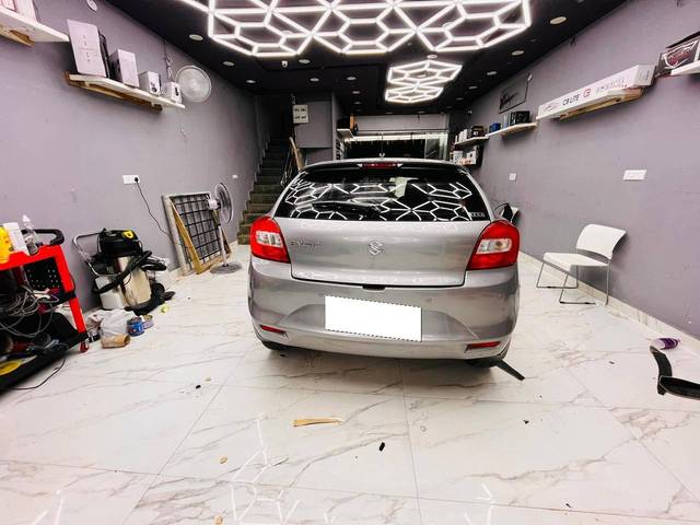 https://images10.gaadi.com/usedcar_image/4524957/original/processed_030e22289f9714bcebc28d942d98580f.jpg?imwidth=6401