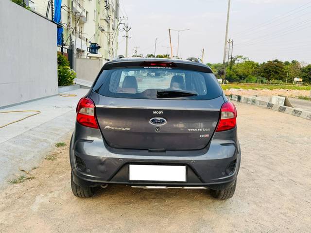 https://images10.gaadi.com/usedcar_image/4524959/original/processed_321265a8b9a109c05a5ea30e3c71db92.jpg?imwidth=6401