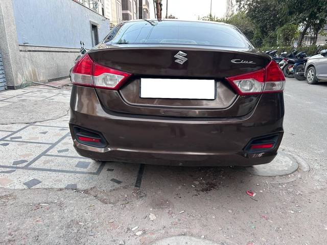 https://images10.gaadi.com/usedcar_image/4524960/original/processed_b75091556ef2d49152eddc0bb29306bf.jpg?imwidth=6402