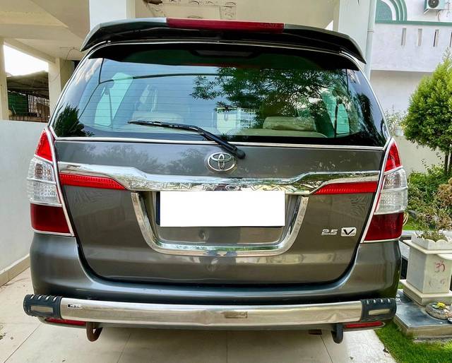 https://images10.gaadi.com/usedcar_image/4524961/original/processed_9857d8b7ab871a977ec740847e97cd67.jpg?imwidth=6402