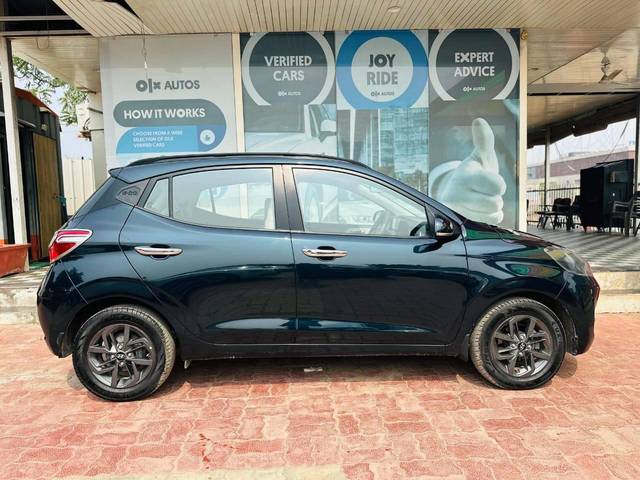 https://images10.gaadi.com/usedcar_image/4524962/original/processed_8ec60fb33e44319b6d87389db58f6562.jpg?imwidth=6401