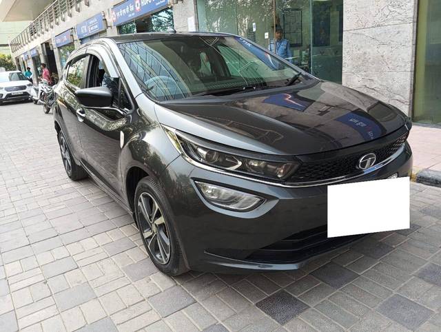 https://images10.gaadi.com/usedcar_image/4524963/original/processed_64f9b91a6bd0828ab343b9f2efd58704.jpg?imwidth=6400
