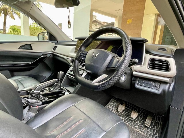 Second-hand 2022 Mahindra XUV700 AX5 Diesel BSVI for sale in Yavatmal-3