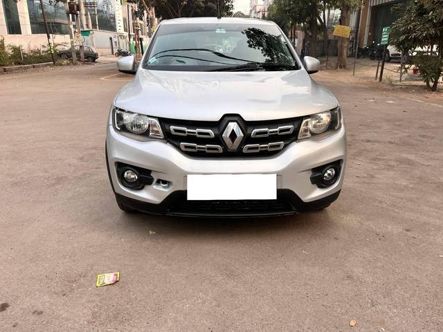https://images10.gaadi.com/usedcar_image/4524969/original/processed_50c8e32b3365834b40f6dc89e3f7abad.jpg?imwidth=6400
