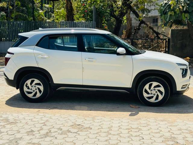 https://images10.gaadi.com/usedcar_image/4524970/original/processed_034e8d185fd447cf7e0824184ac76b4f.jpg?imwidth=6401