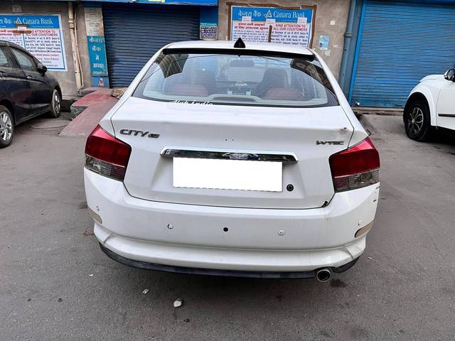 https://images10.gaadi.com/usedcar_image/4524971/original/processed_45b7737e0868666c2f48124ae1653740.jpg?imwidth=6402