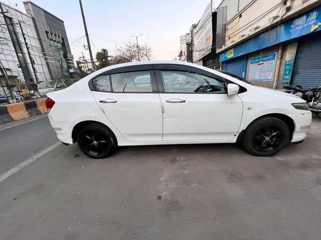 https://images10.gaadi.com/usedcar_image/4524971/original/processed_f8769cabe06d83426a26747ef979655d.jpg?imwidth=6401