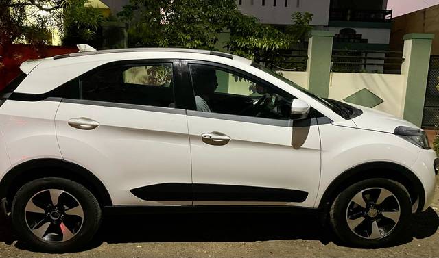 https://images10.gaadi.com/usedcar_image/4524974/original/57713a298c4d6a78c3d667f50881d8b6.jpg?imwidth=6401
