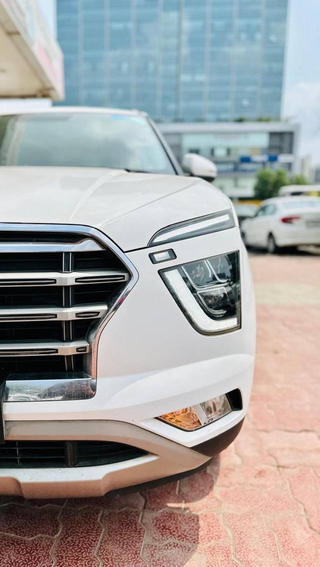 https://images10.gaadi.com/usedcar_image/4524976/original/994424408481b252f51657d65a4b884d.jpg?imwidth=6400
