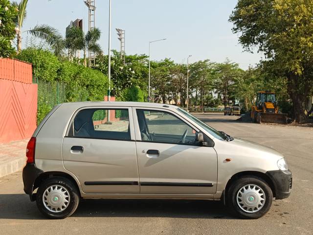 https://images10.gaadi.com/usedcar_image/4525020/original/6388b751622b14ef4f9bd01212f1046b.jpg?imwidth=6401