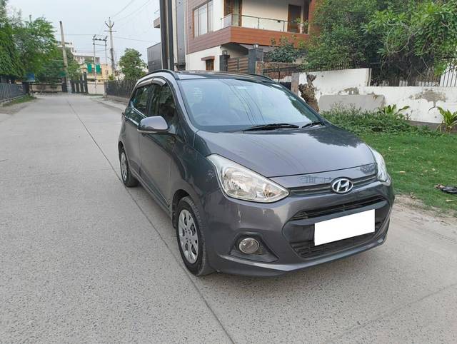 https://images10.gaadi.com/usedcar_image/4525030/original/processed_58c3b7218dc9aaffb658554154497f40.jpg?imwidth=6400