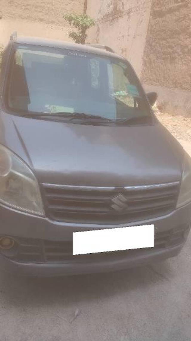 https://images10.gaadi.com/usedcar_image/4525037/original/processed_0168ded8-8021-4278-9661-5fb3b30ea634.jpg?imwidth=6400