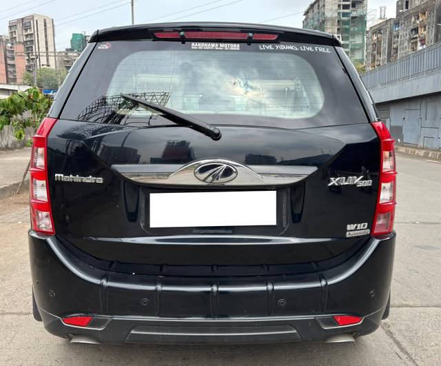 https://images10.gaadi.com/usedcar_image/4525045/original/processed_a5e1e4f148c7c93e970cb4cc66139326.jpeg?imwidth=6401